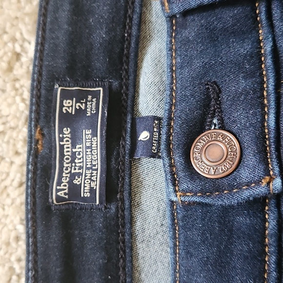 Abercrombie Simone High-rise Legging - Picture 2 of 3